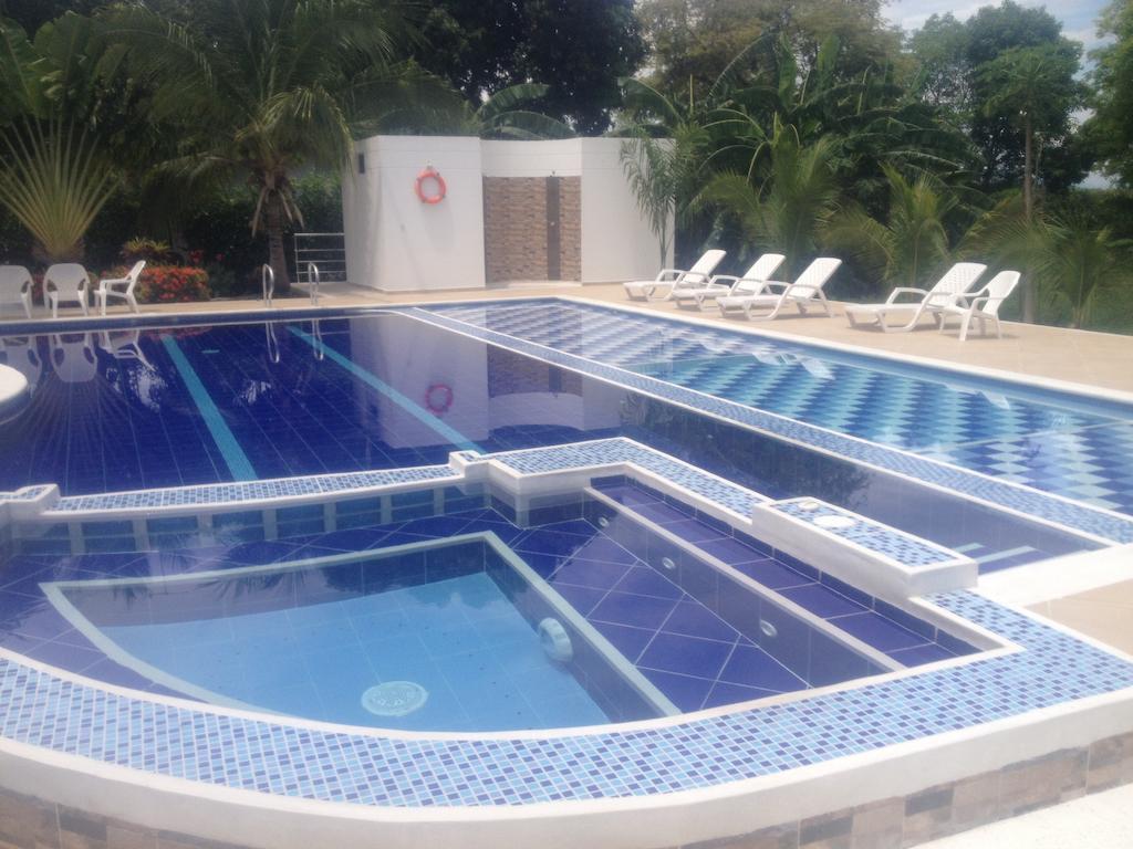 Arizona Ranch Hotel Girardot Ngoại thất bức ảnh