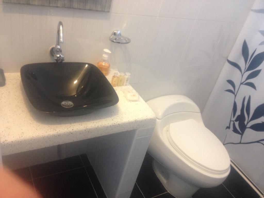 Arizona Ranch Hotel Girardot Ngoại thất bức ảnh