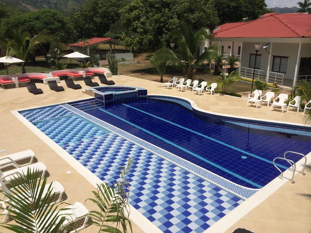 Arizona Ranch Hotel Girardot Ngoại thất bức ảnh