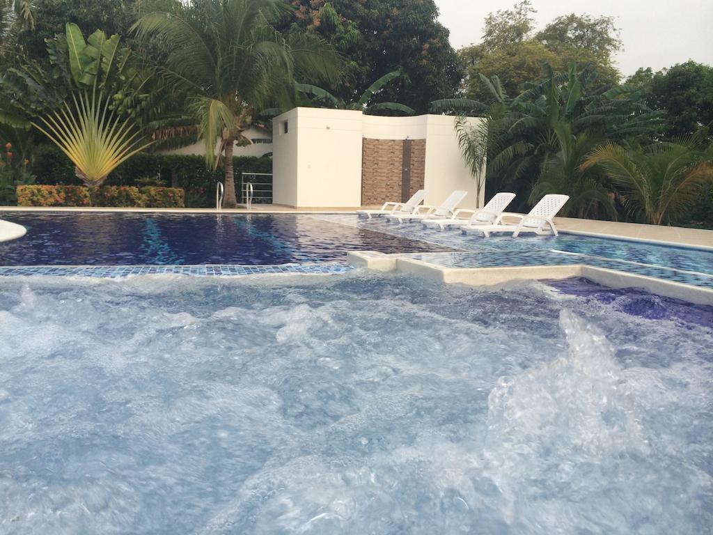 Arizona Ranch Hotel Girardot Ngoại thất bức ảnh